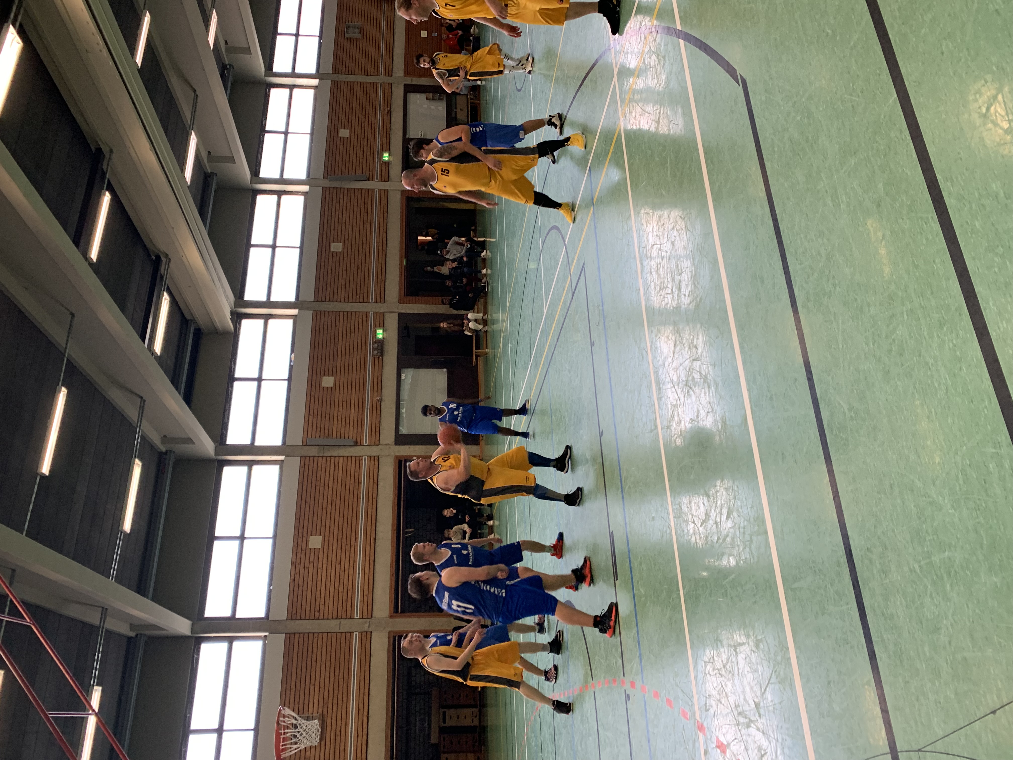Basketballteams verlieren ihre Heimspiele gegen Salzdahlum